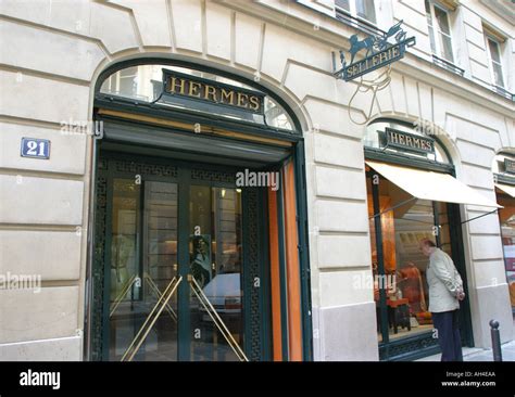 hermes france email address